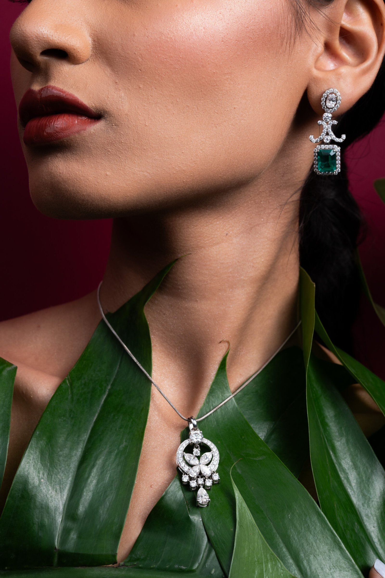 Pear double halo necklace (Copy)